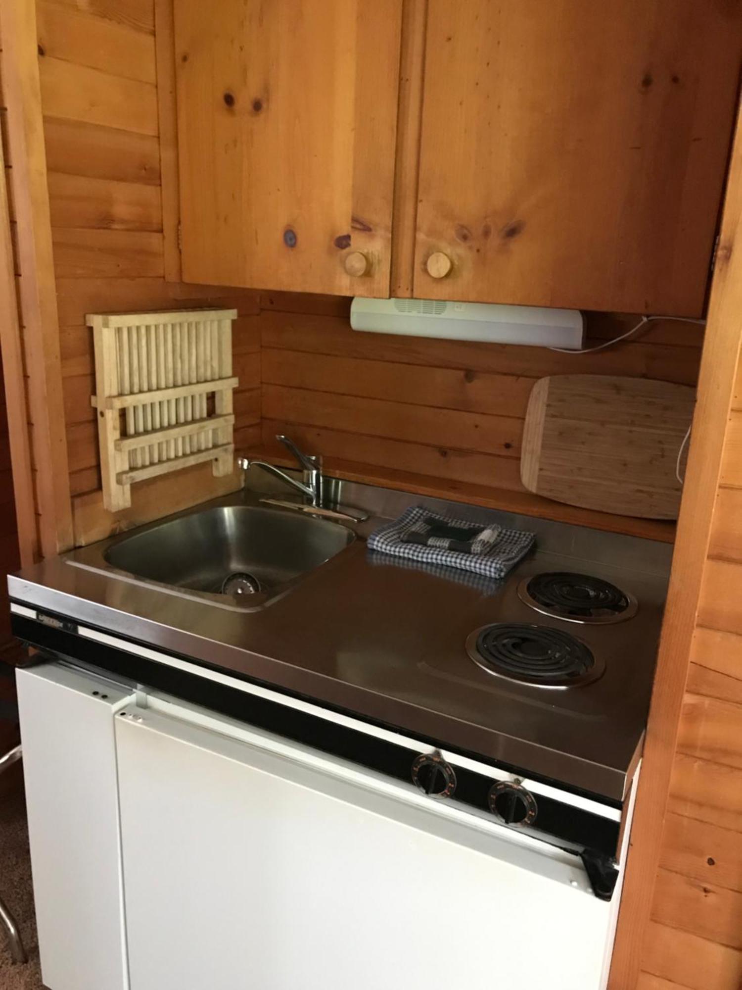 Driftwood Village Cottages Sturdies Bay Kamer foto