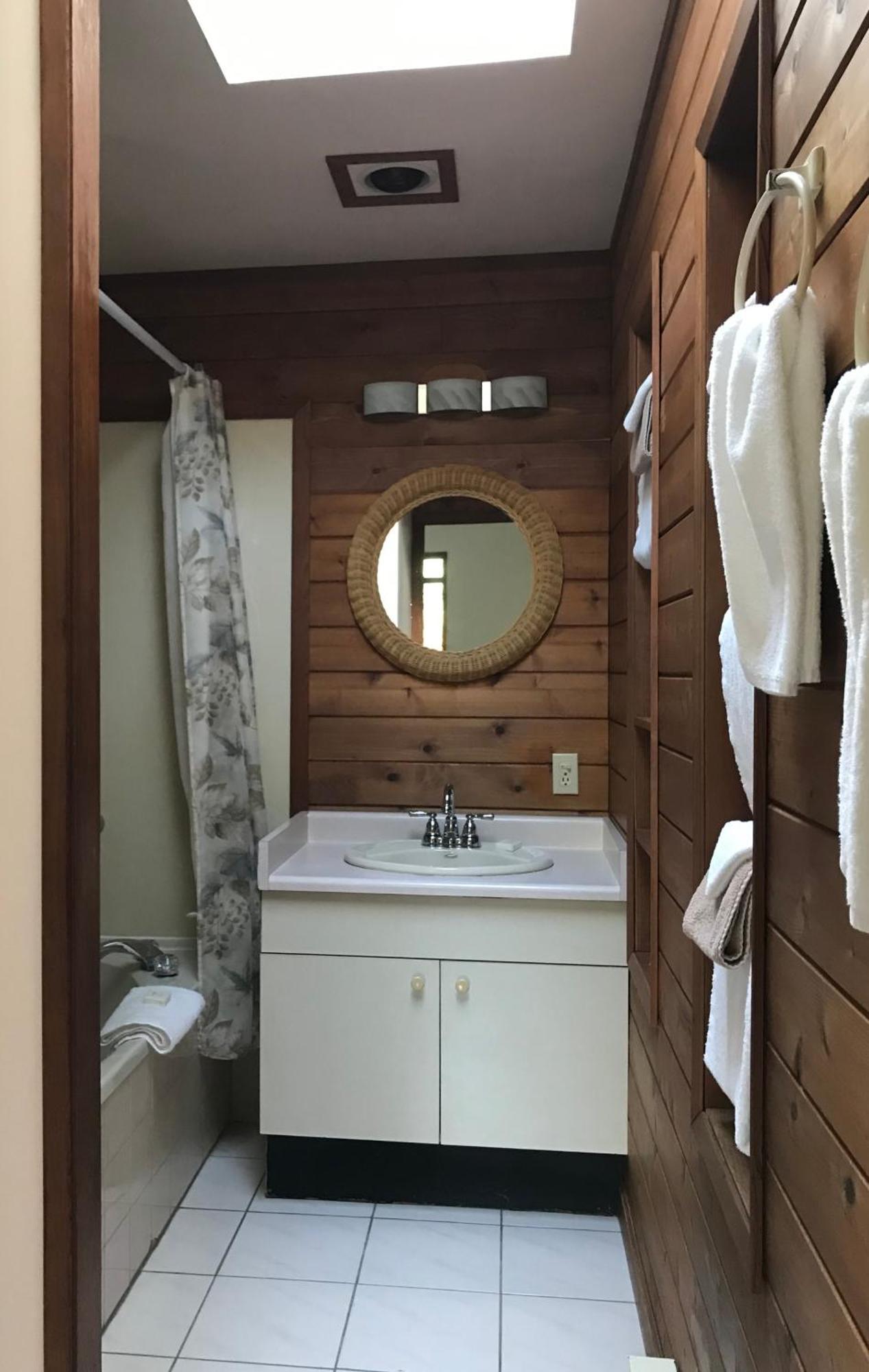 Driftwood Village Cottages Sturdies Bay Kamer foto