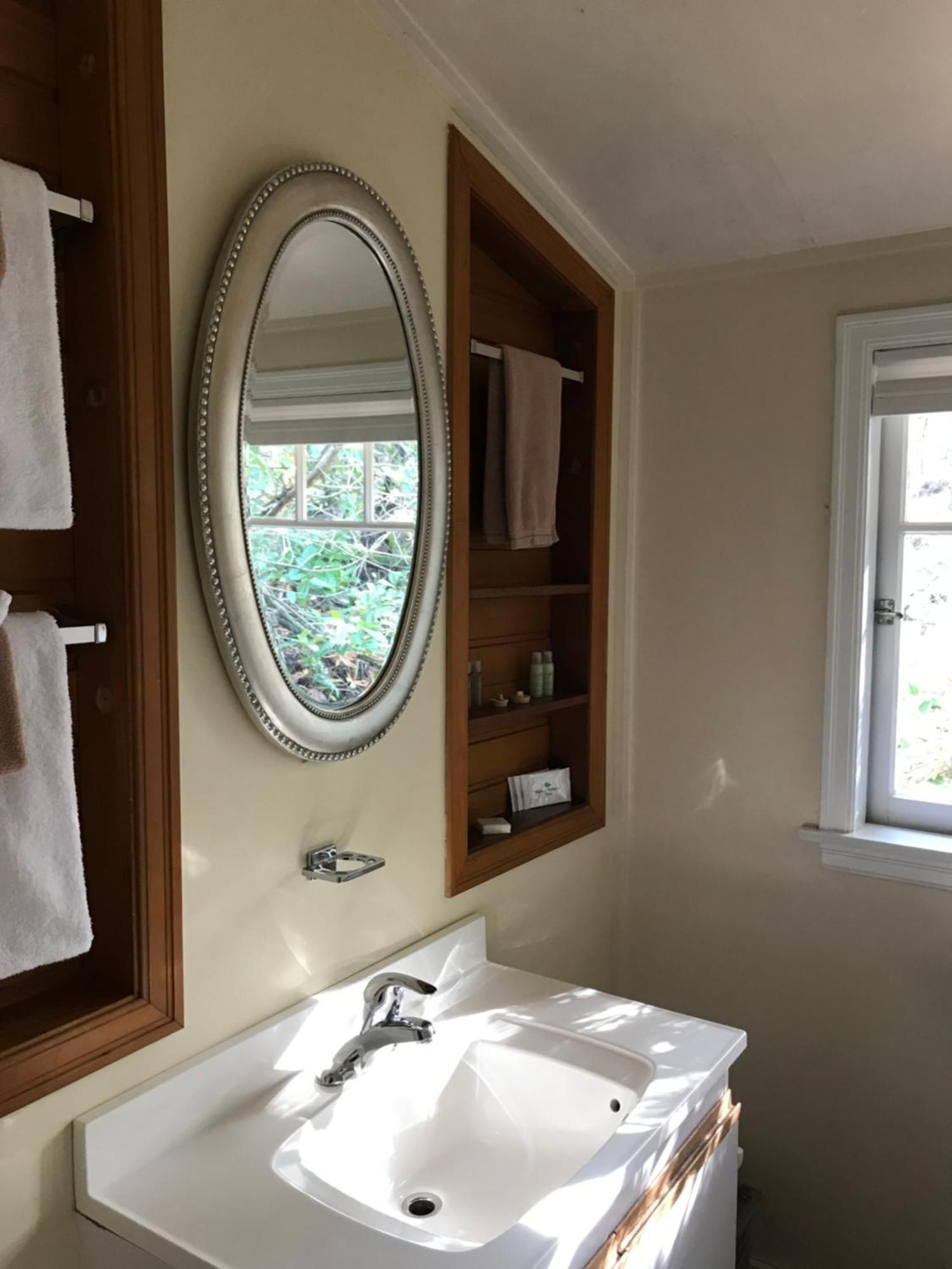 Driftwood Village Cottages Sturdies Bay Kamer foto