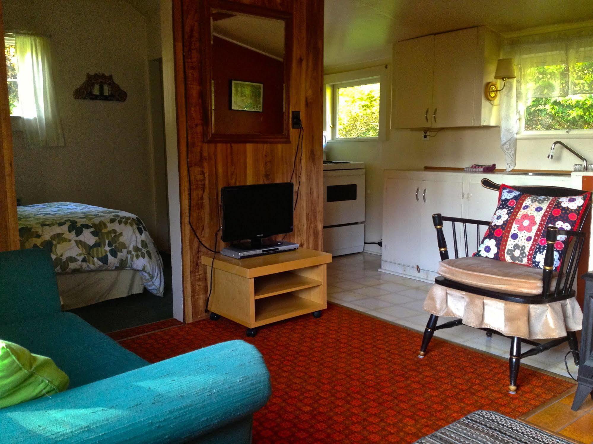 Driftwood Village Cottages Sturdies Bay Buitenkant foto